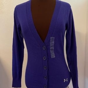 New. -w/t  Under Armour Sexy button up sweater